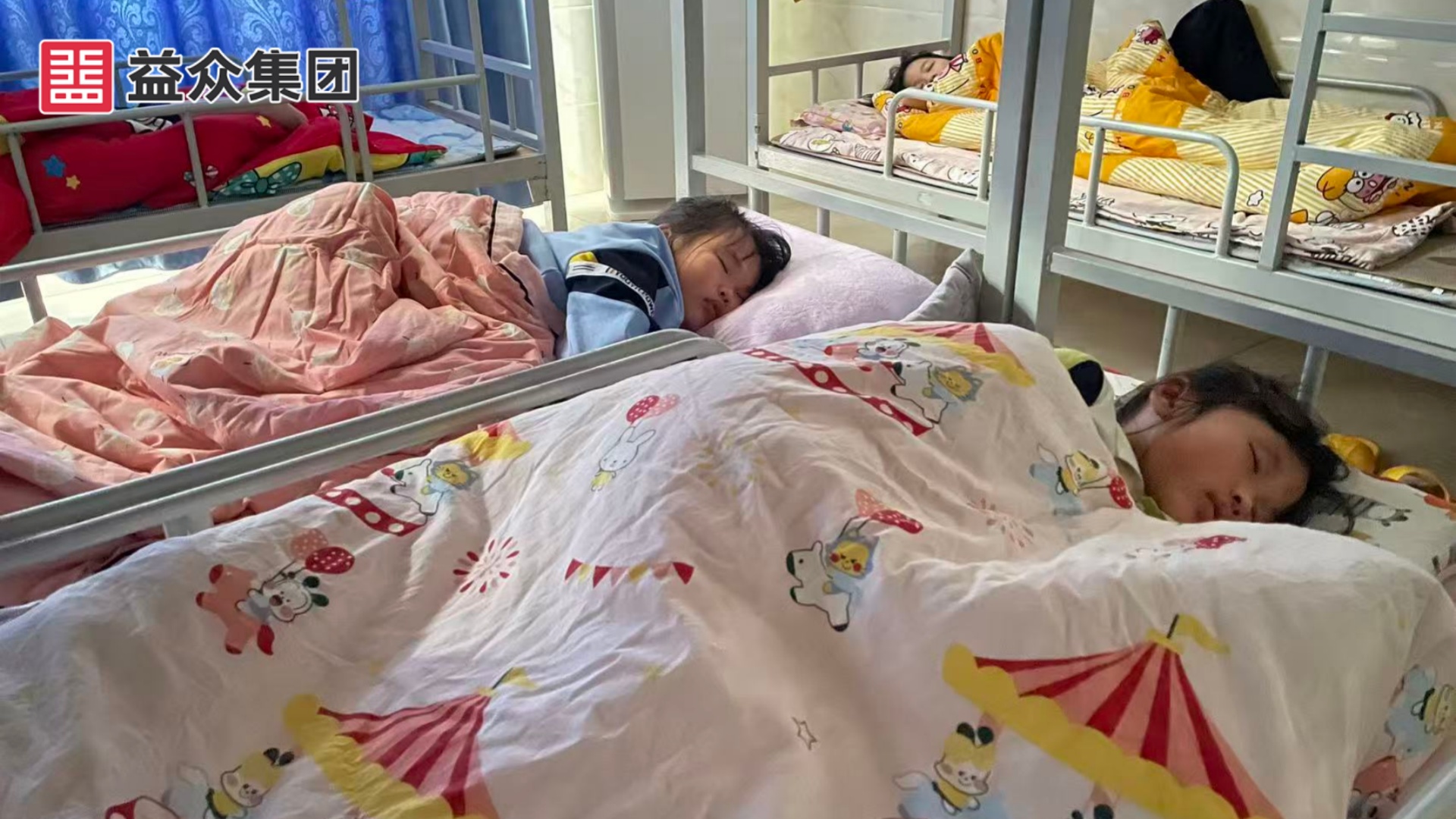 午休秩序井然，學生安然入睡1_副本